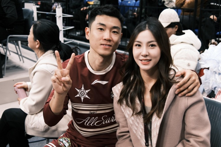 很搭！高詩巖妻子曬多張美照：打卡全明星 吉林下次見