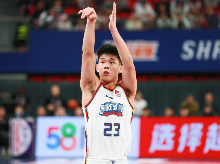 狀態可以！林葳半場8中5拿到13分1板1助