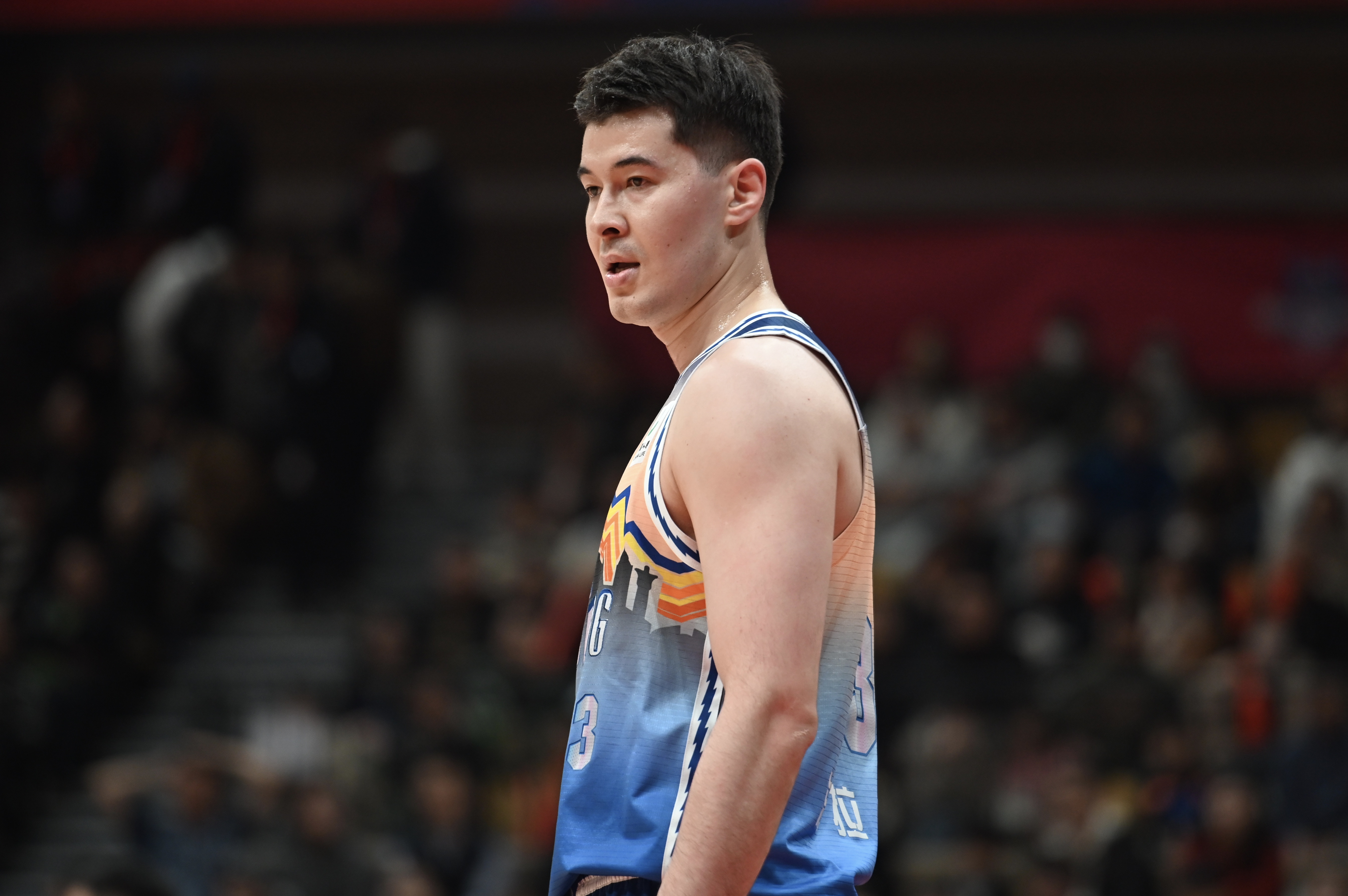 狀態火熱！阿不都沙拉木首節5中4高效拿下10分6板2助1斷
